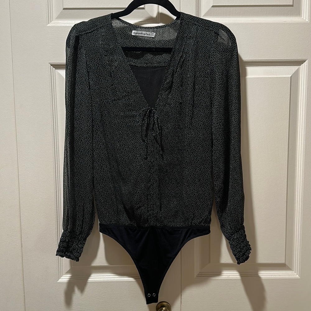 Abercrombie & Fitch Long Sleeve V-Neck Bodysuit